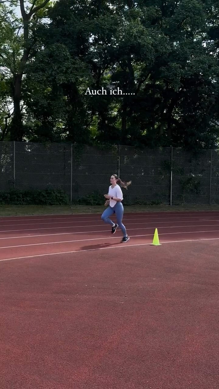 Post 10 by Carolin Brandes on Instagram (video)