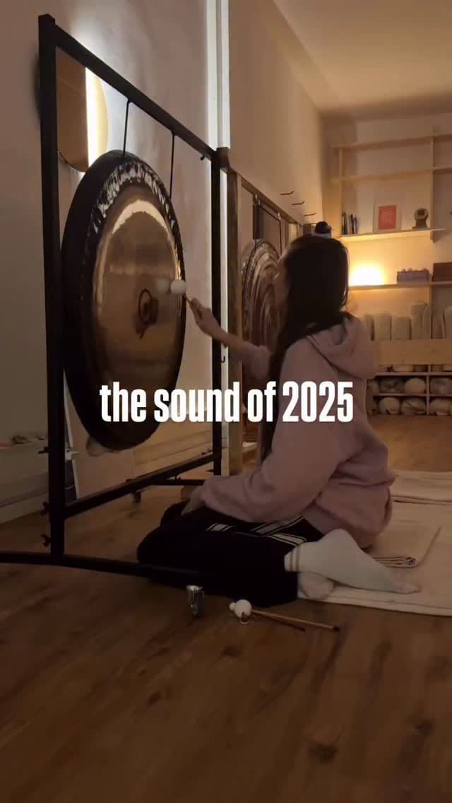 Post 5 by Agnes | Embodiment & non-dual Somatics | Teacher Trainer on Instagram (video)