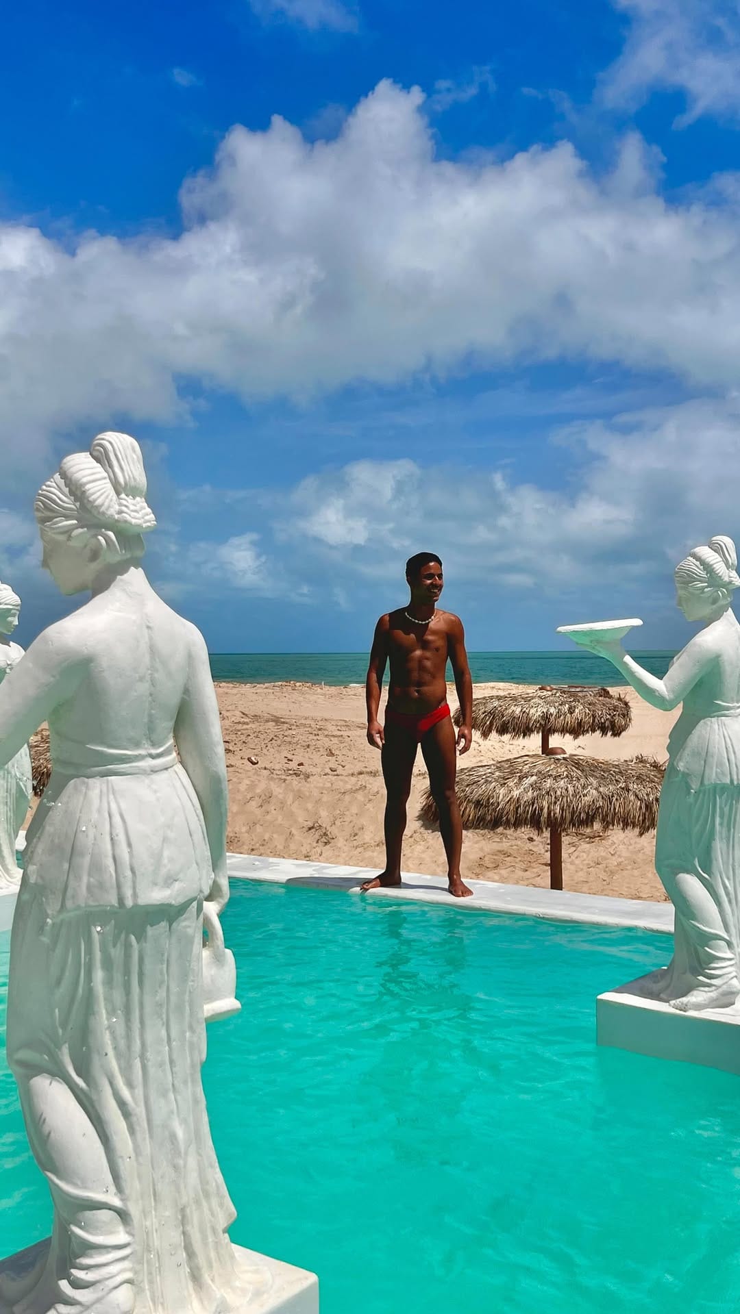 Post 9 by MALLO SANTO on Instagram (video)