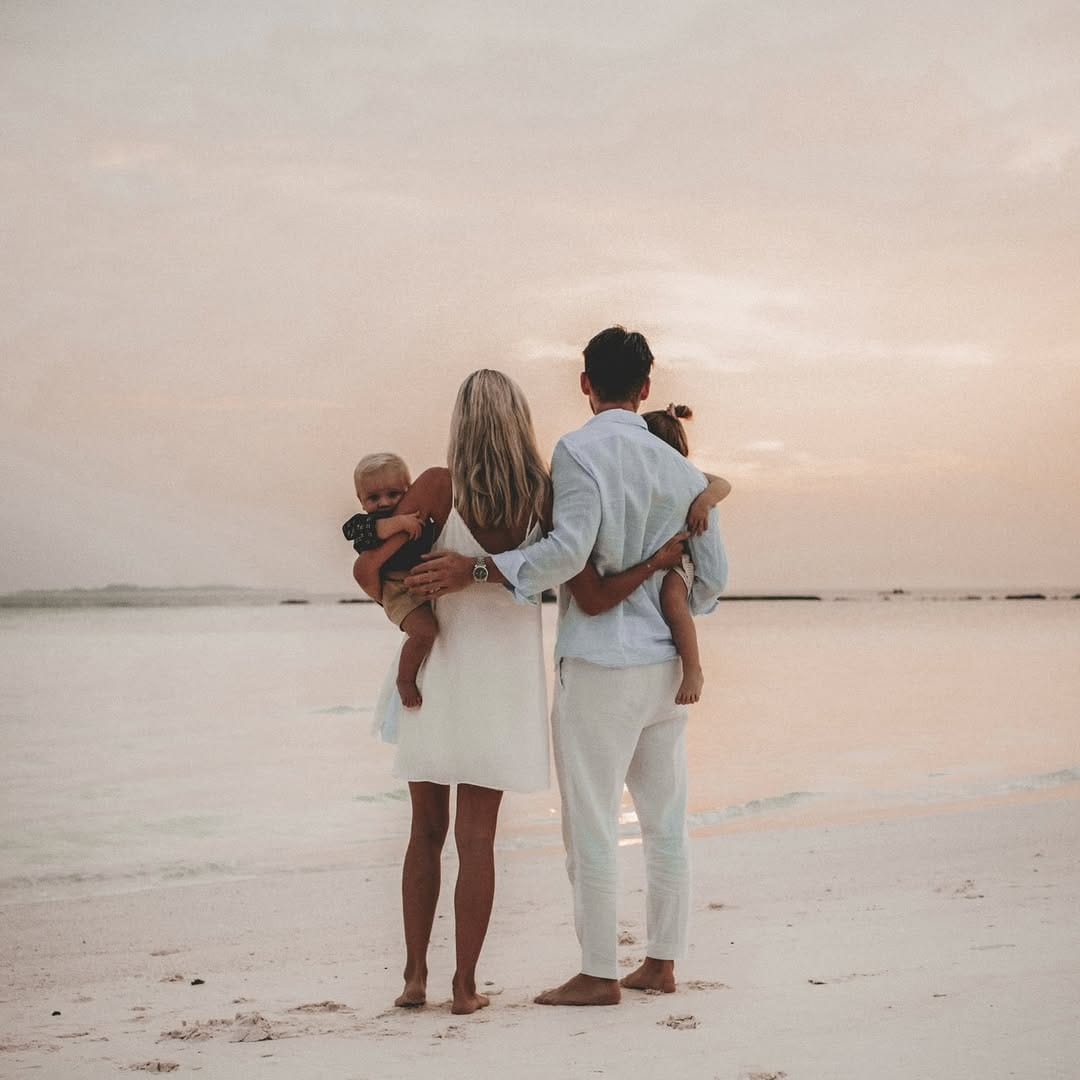 Post 1 by Pablo Pigl © on Instagram (carousel)