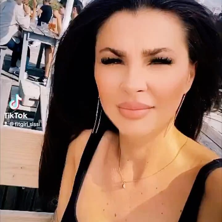Post 6 by Silvie Sissi Cammerer on Instagram (video)