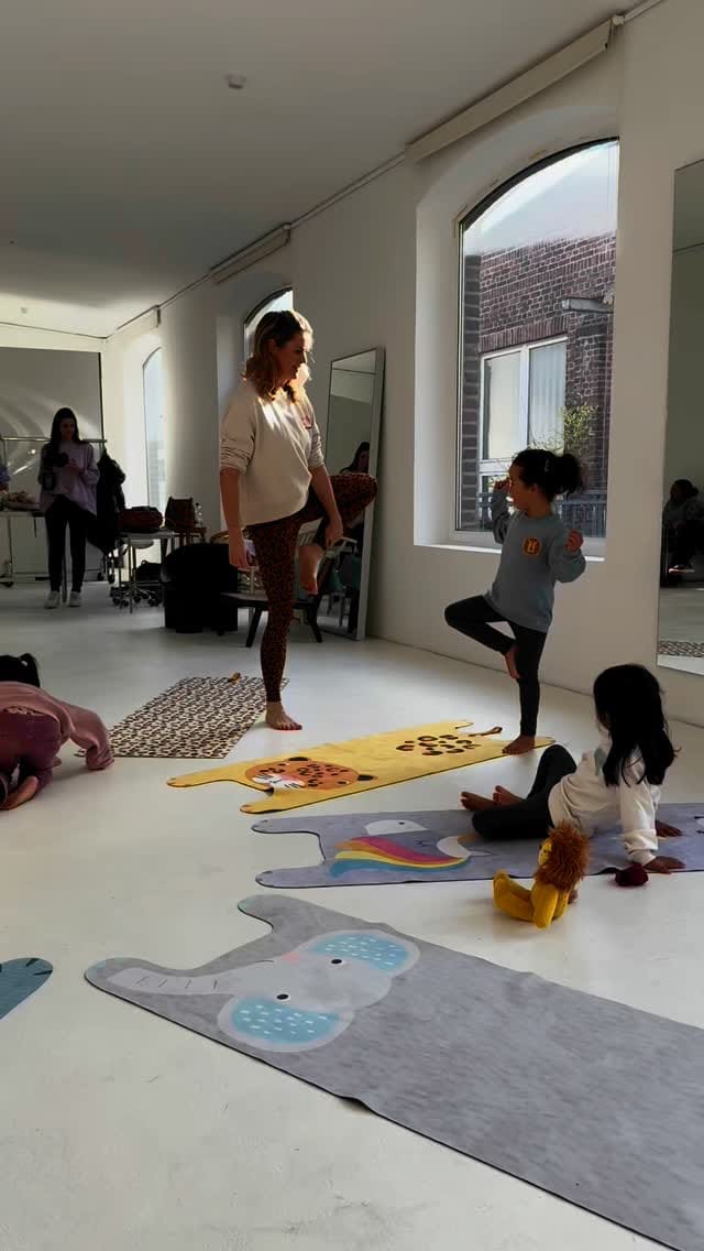Post 10 by by Mareike Hunter on Instagram (video)