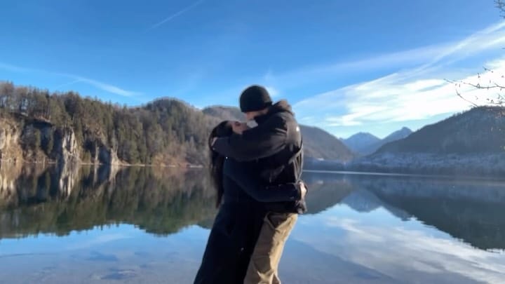 Post 8 by Ana Poshh on Instagram (video)