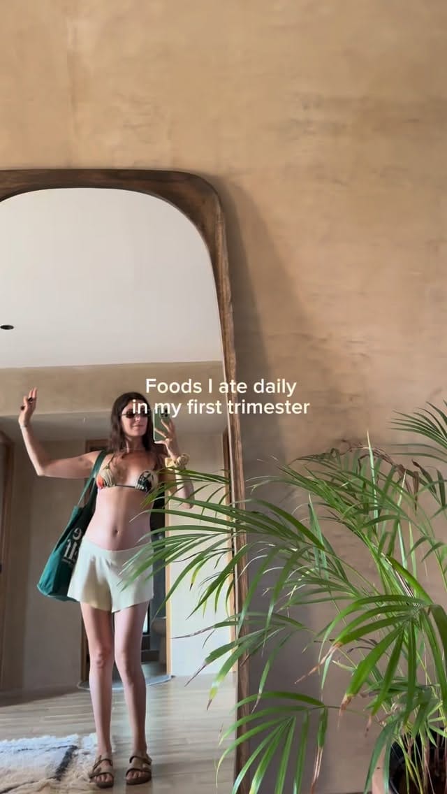 Post 3 by Alixe Isabelle on Instagram (video)