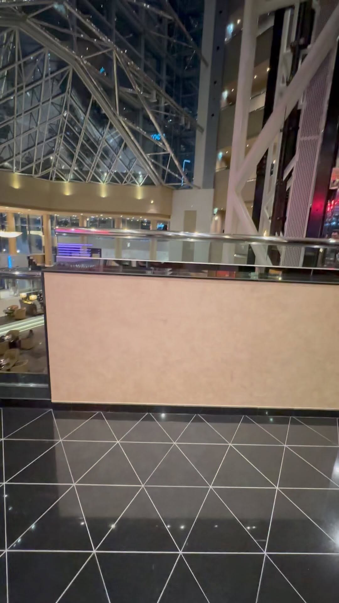 Post 9 by MOMEN JEHAD on Instagram (video)