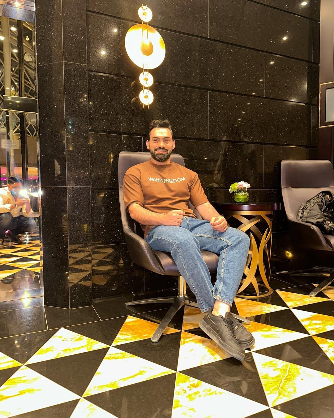 Post 8 by MOMEN JEHAD on Instagram (carousel)