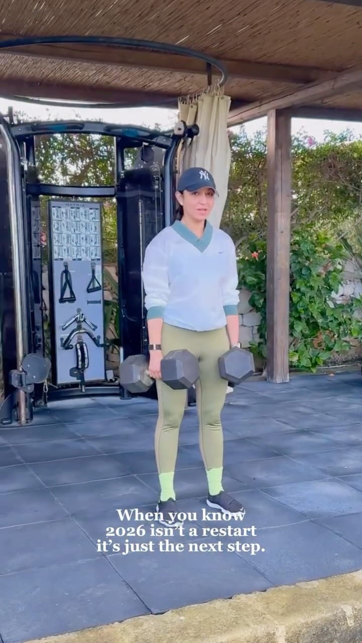 Post 3 by Shivangi Agrawal on Instagram (video)