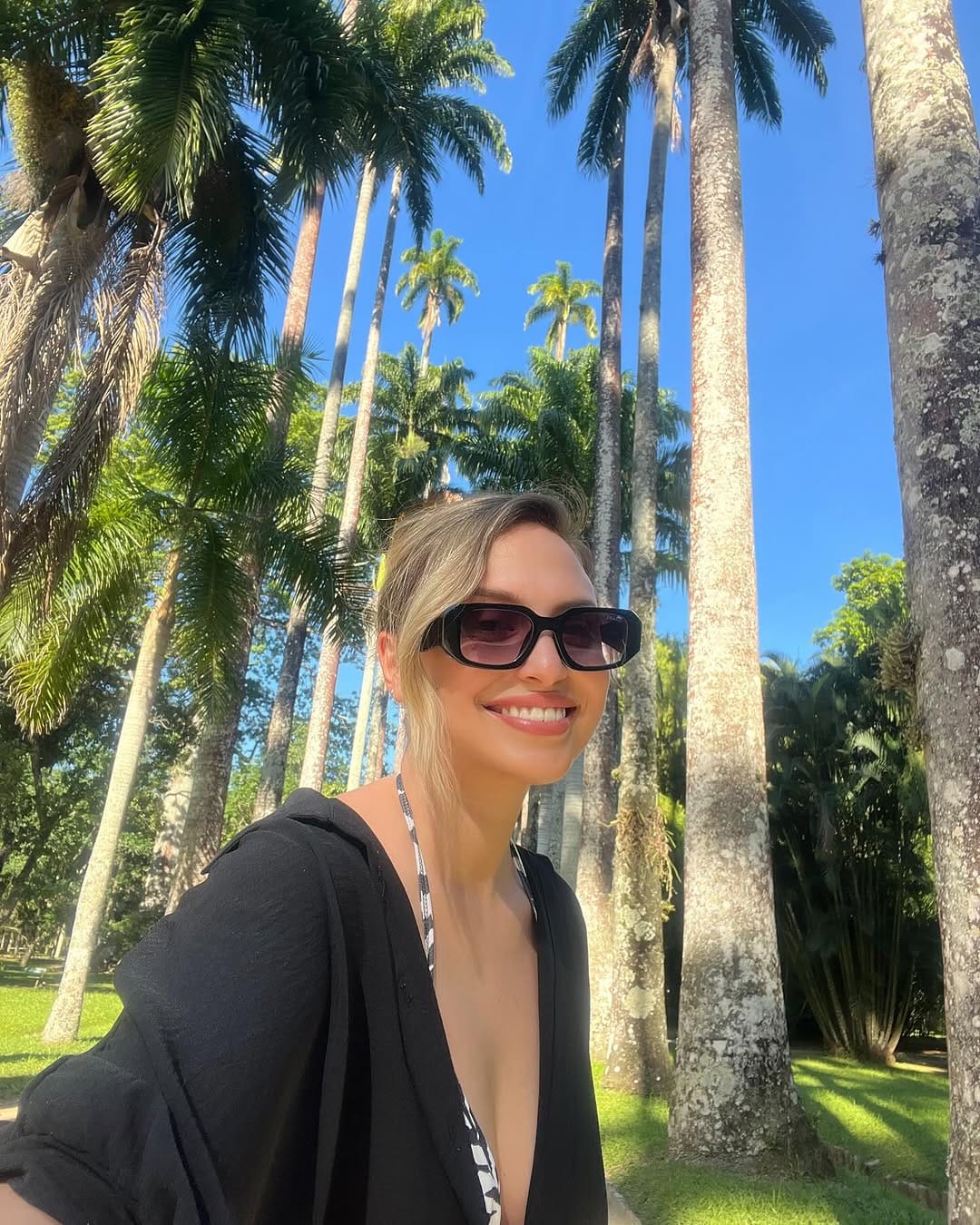 Post 8 by W 🦋 on Instagram (carousel)