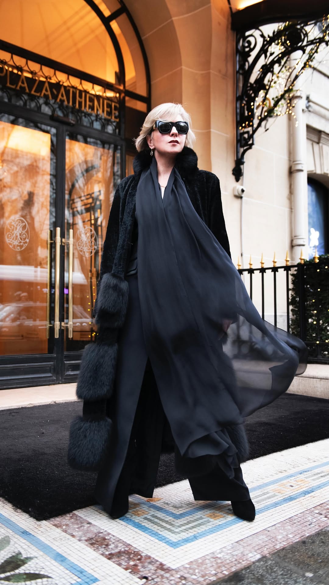 Post 6 by La Metamorphose Paris | HAUTE COUTURE AND RTW DESIGNER on Instagram (video)