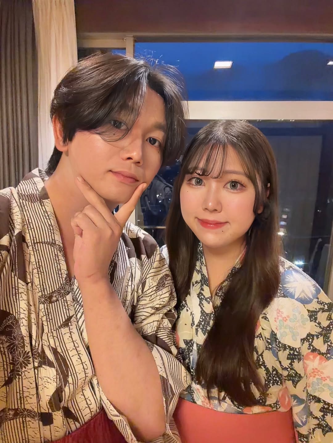 Post 2 by 미소년군/微男子くん on Instagram (carousel)