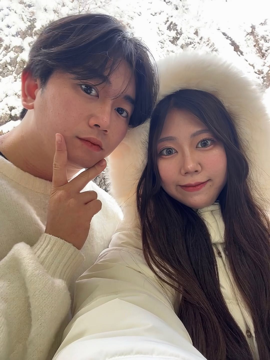 Post 1 by 미소년군/微男子くん on Instagram (carousel)