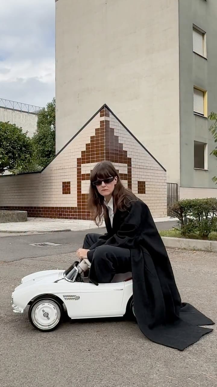 Post 6 by COLTESSE | PARIS on Instagram (video)
