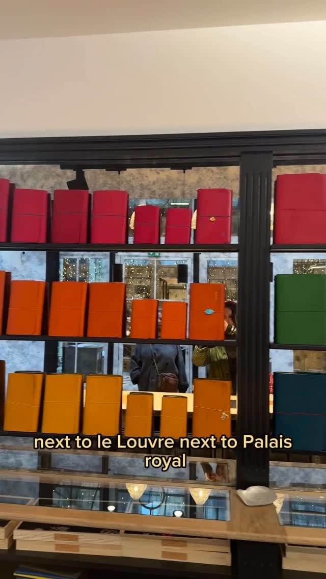 Post 8 by Louise Carmen Paris on Instagram (video)