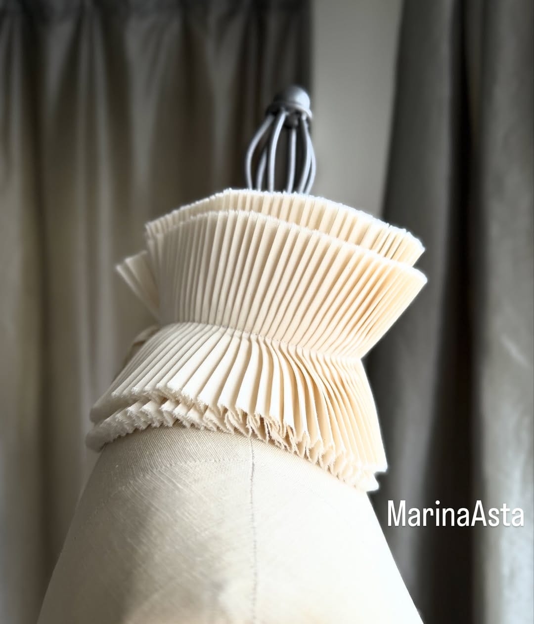Post 7 by Marina Asta on Instagram (carousel)