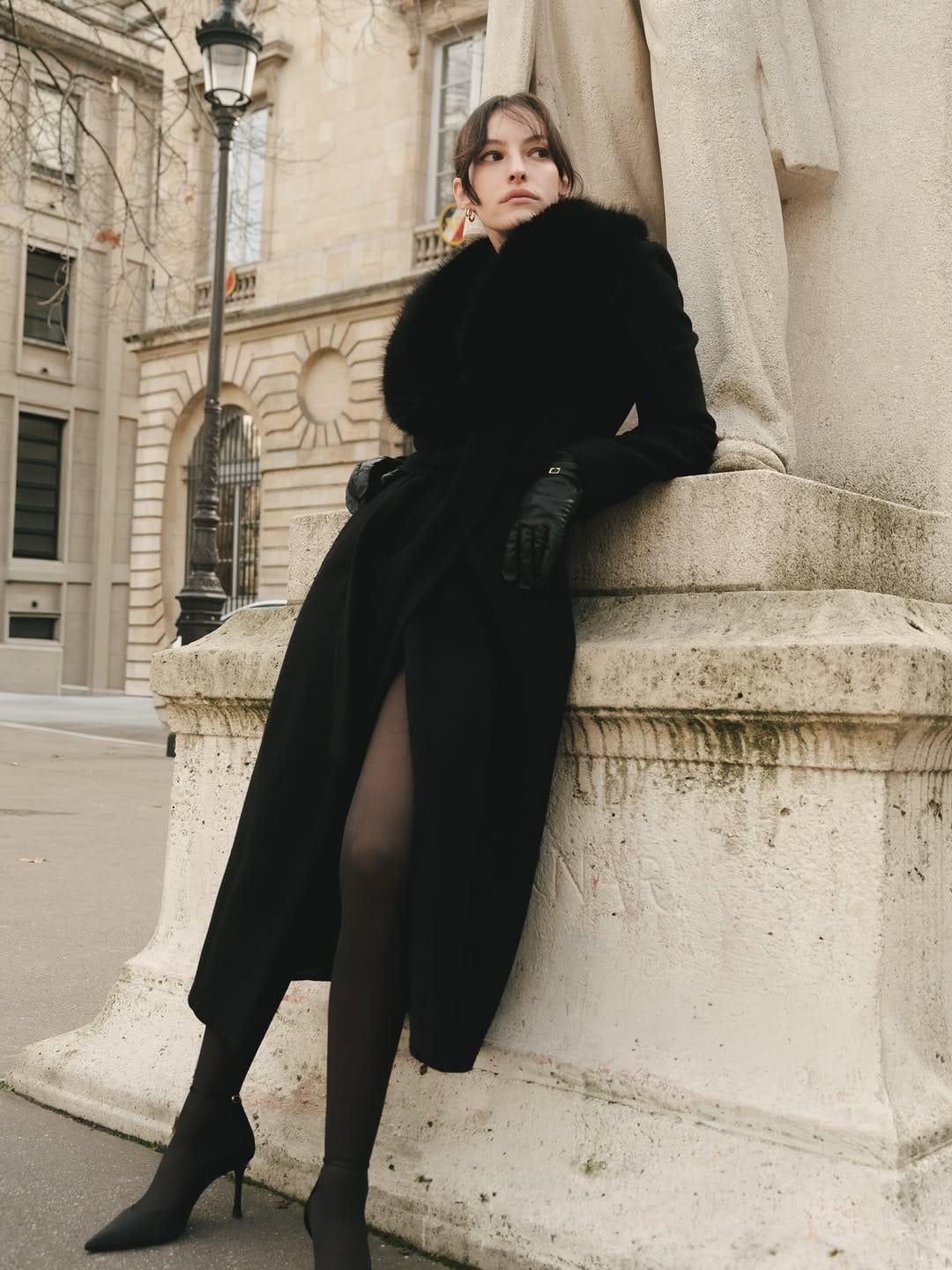 Post 9 by Léa - mannequin | paris on Instagram (carousel)