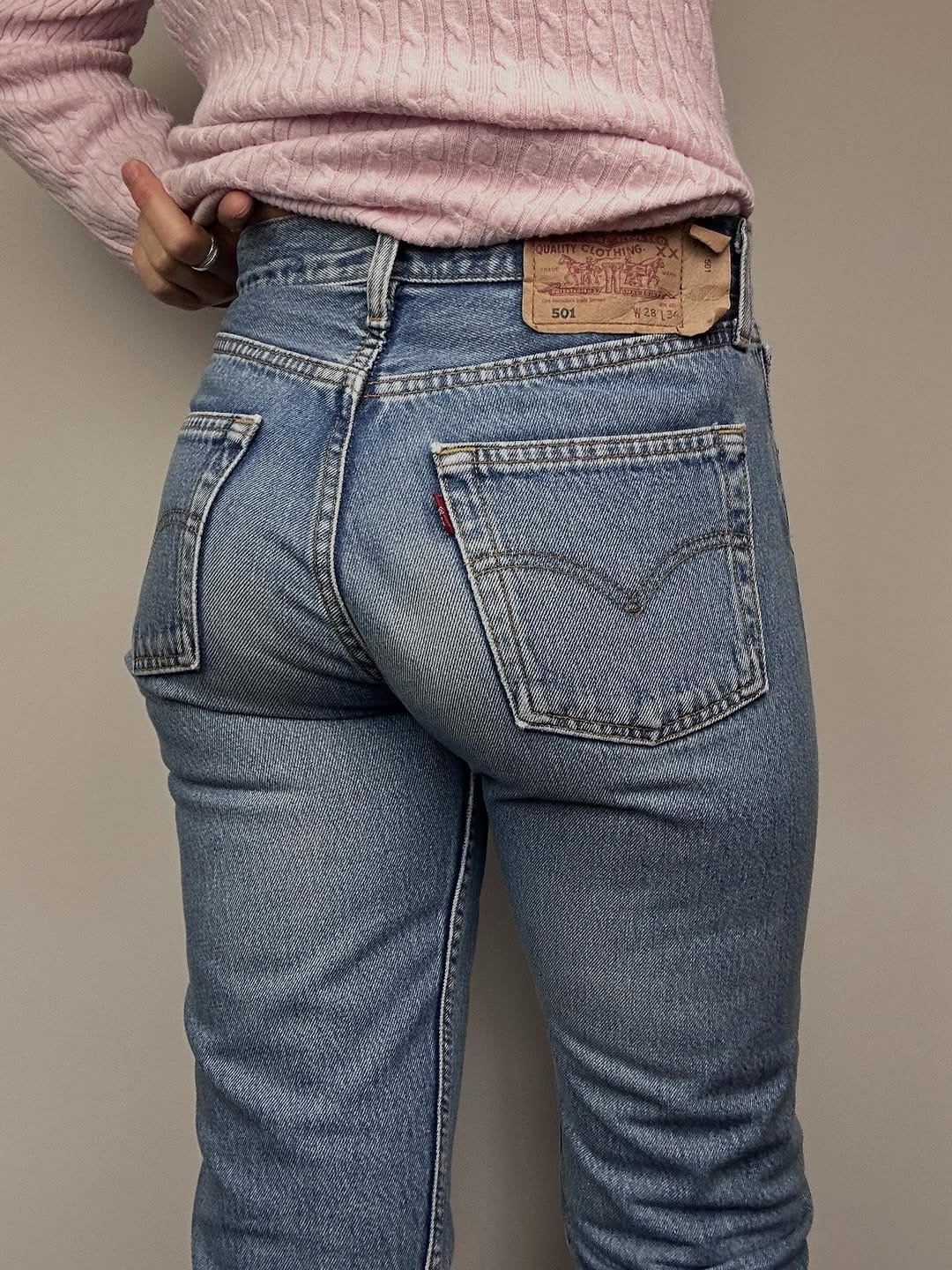 Post 10 by Denim Vintage Trésors - Levis Vintage seller on Instagram (carousel)