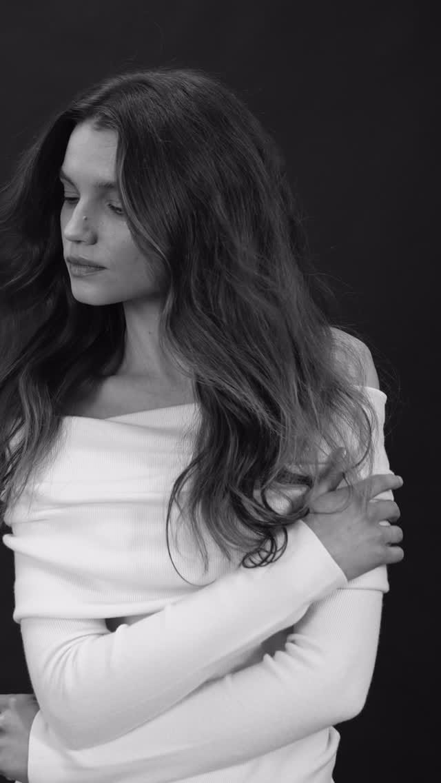 Post 3 by Lizaveta Karol on Instagram (video)