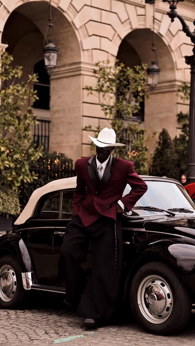 Post 2 by Abou Soumaor on Instagram (video)