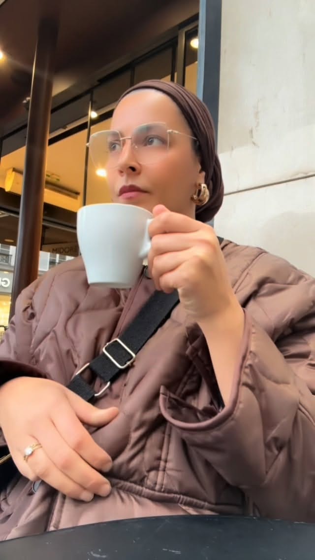Post 7 by Sofia paris on Instagram (video)