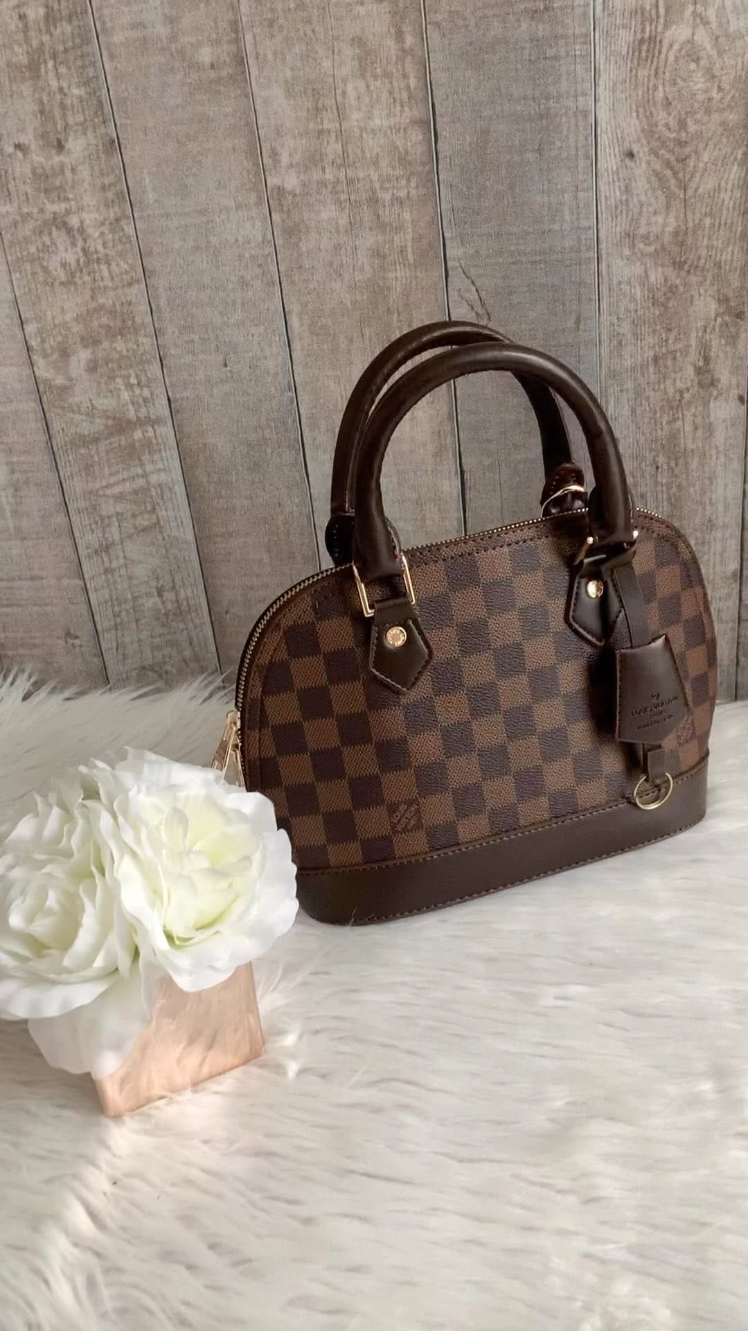Post 9 by Sofia paris on Instagram (video)