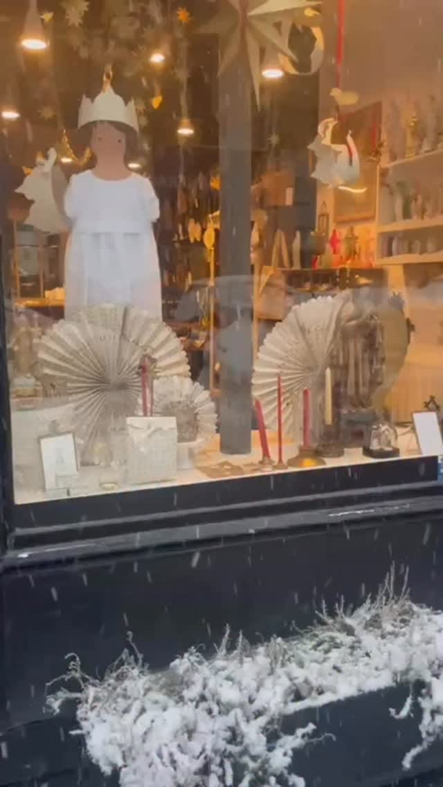 Post 9 by Catho rétro on Instagram (video)