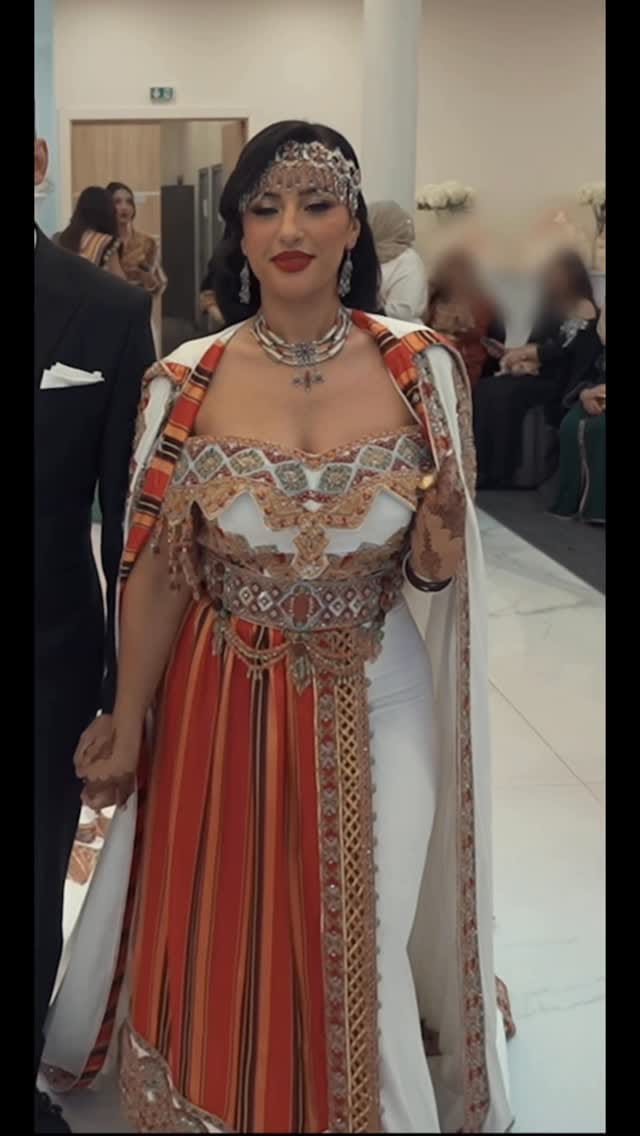 Post 2 by Soraya Salem on Instagram (video)