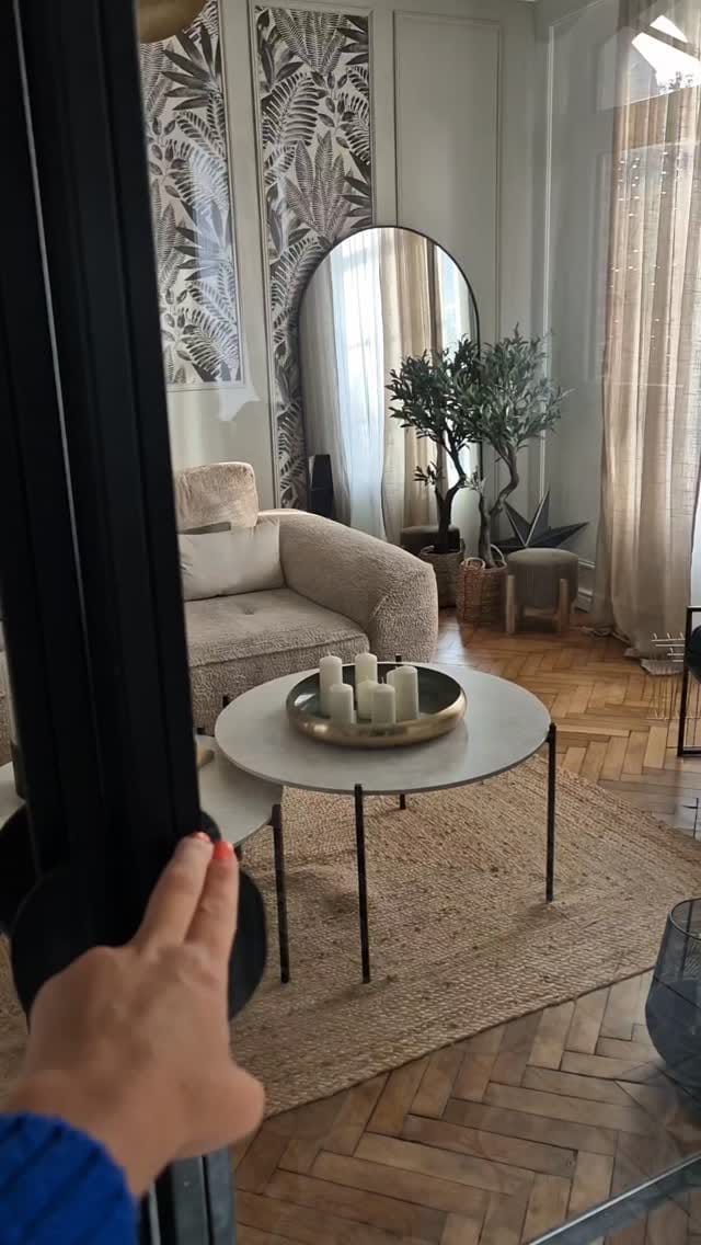 Post 5 by Maxi Bazar France on Instagram (video)