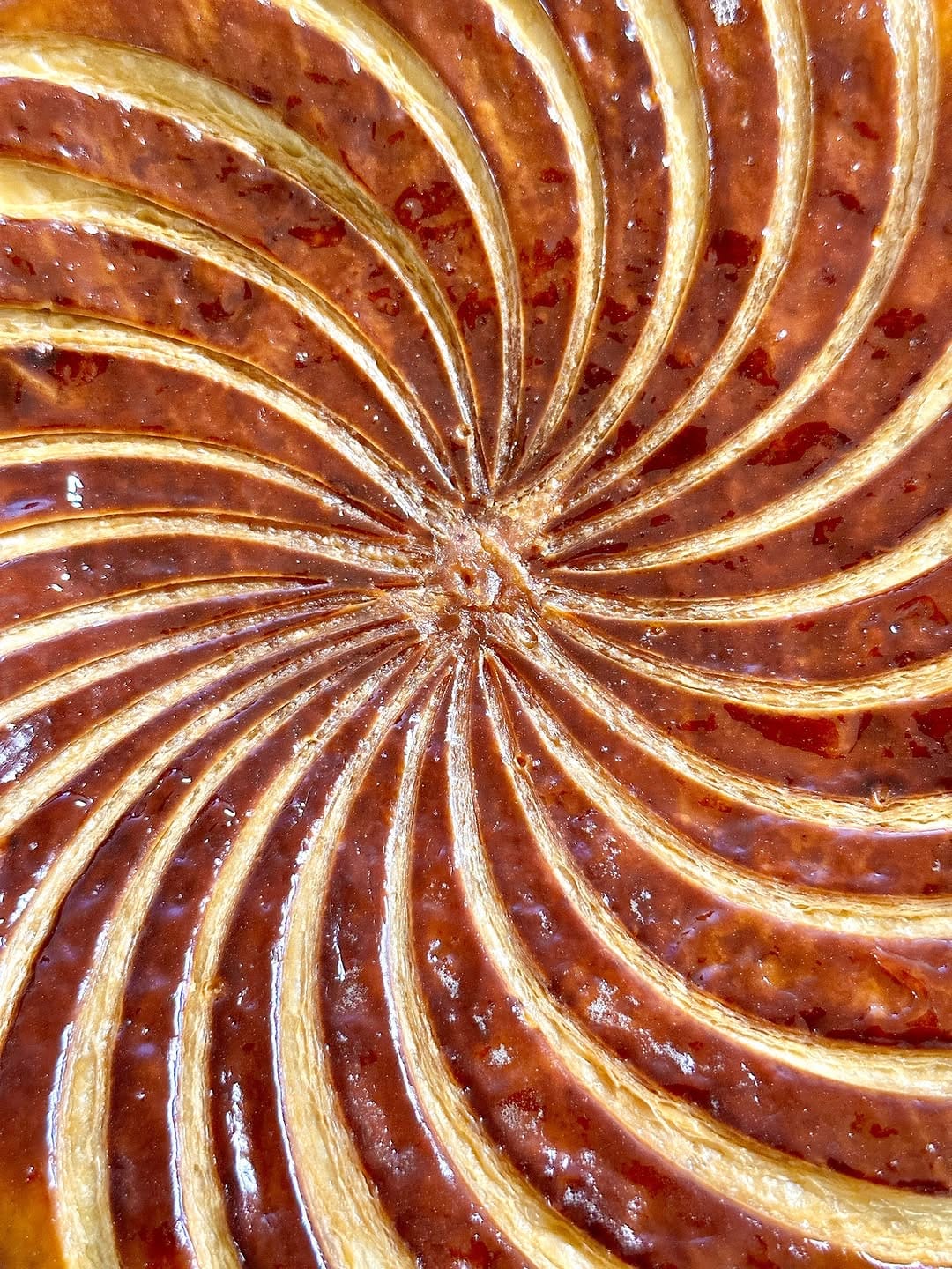 Post 3 by E M M A   PÂTISSERIE on Instagram (video)