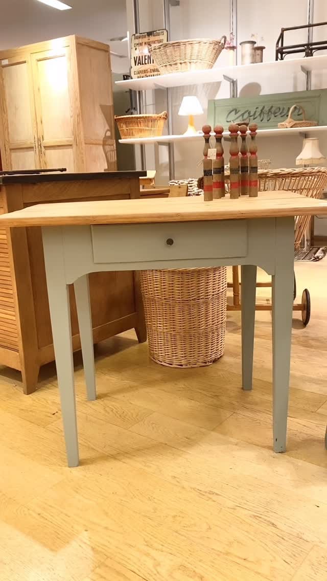 Post 4 by Vide Déco on Instagram (video)