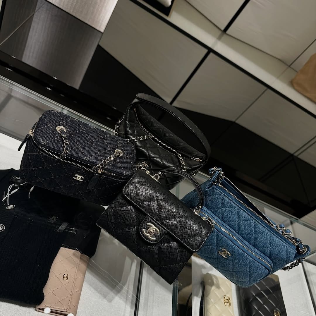 Post 1 by Devolo Shoppers on Instagram (carousel)