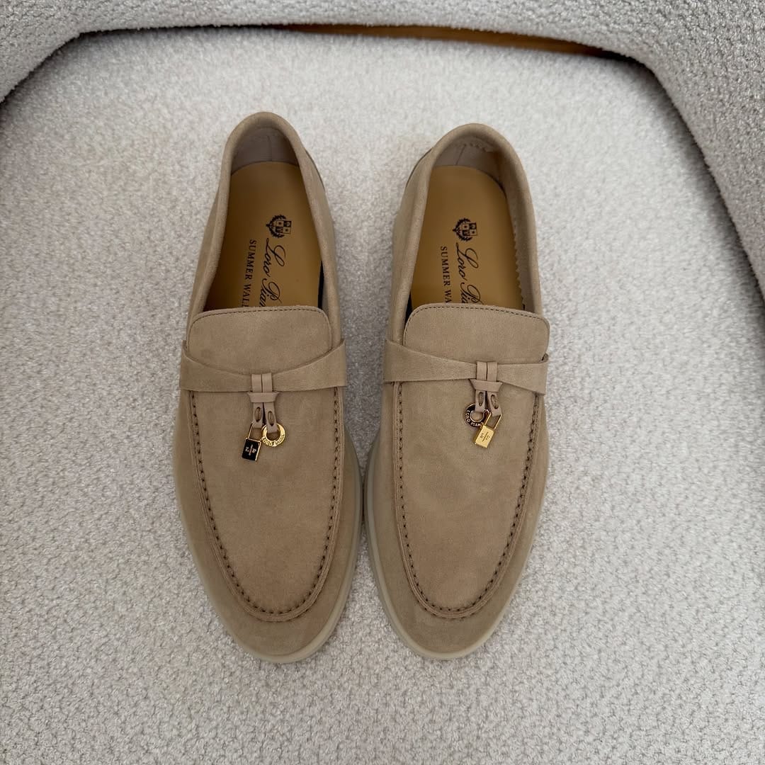 Post 9 by Devolo Shoppers on Instagram (carousel)