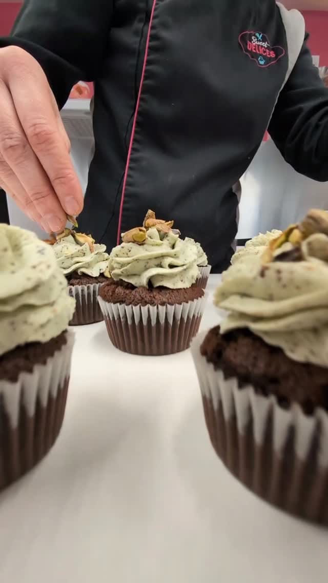 Post 2 by Sweet Délices on Instagram (video)