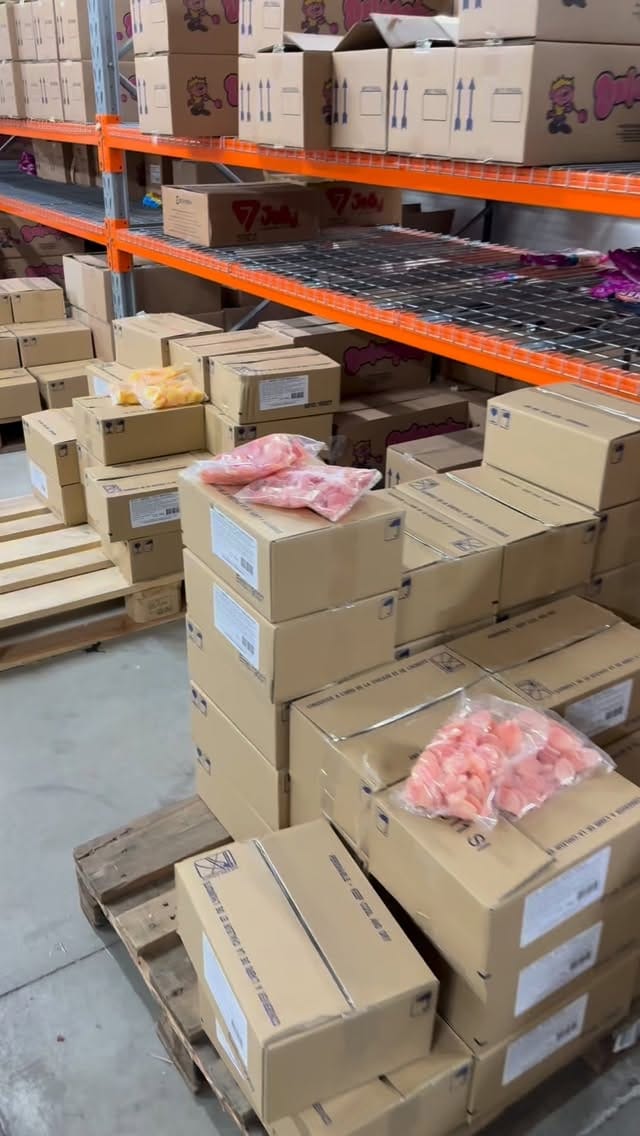 Post 9 by CandyMix on Instagram (video)