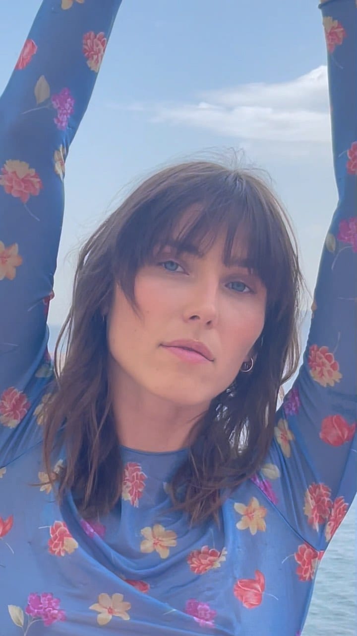 Post 9 by Charlotte Sidonie on Instagram (video)