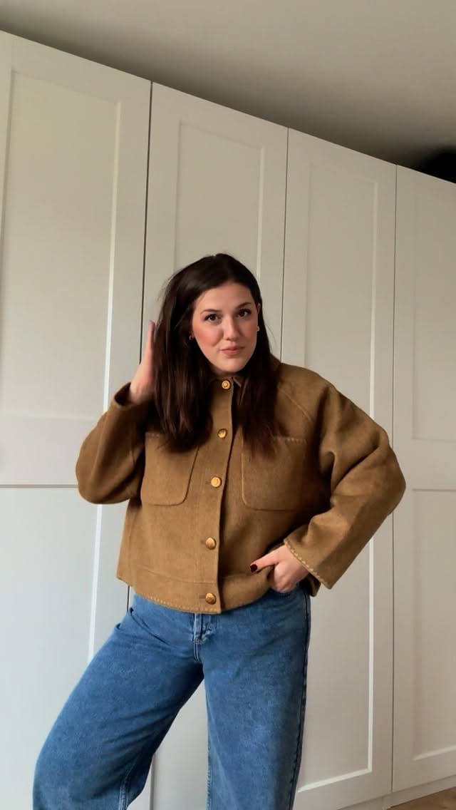 Post 9 by Elaina Angela on Instagram (video)