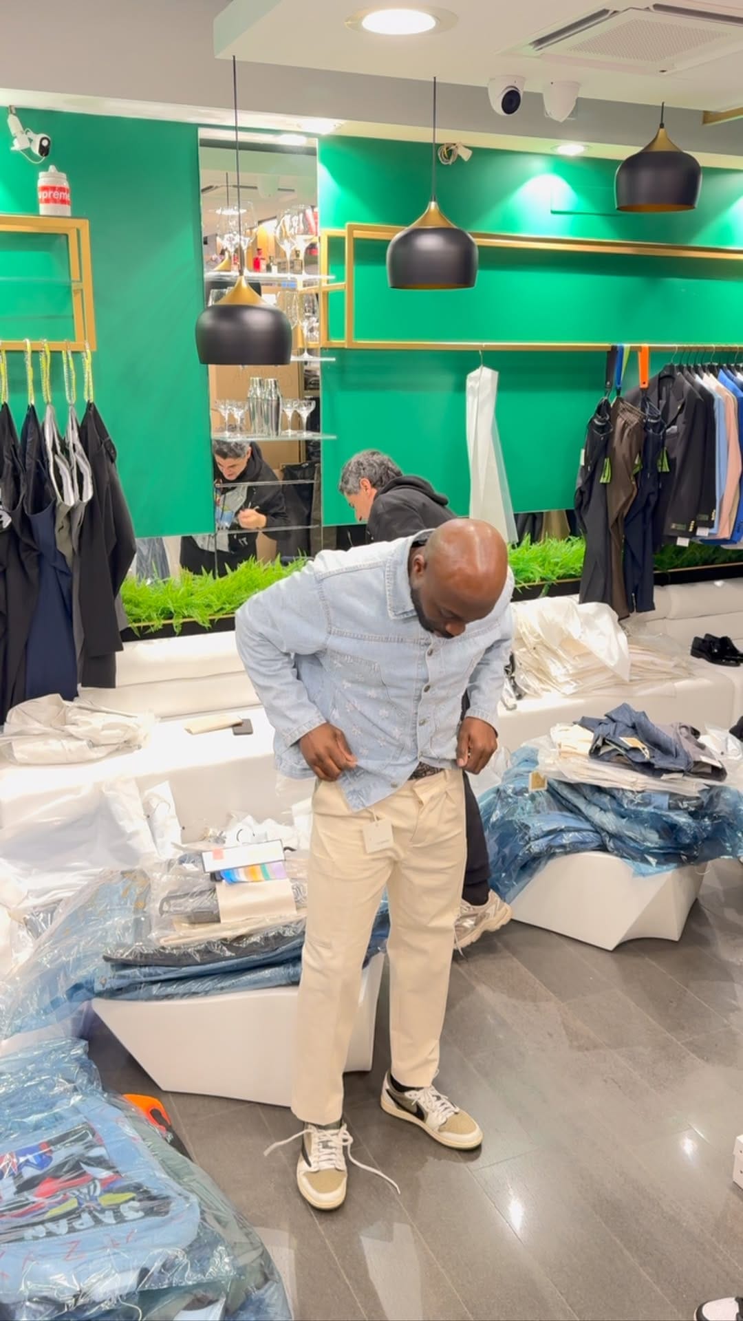 Post 3 by LIONEL BOUTIQUE SBT on Instagram (video)