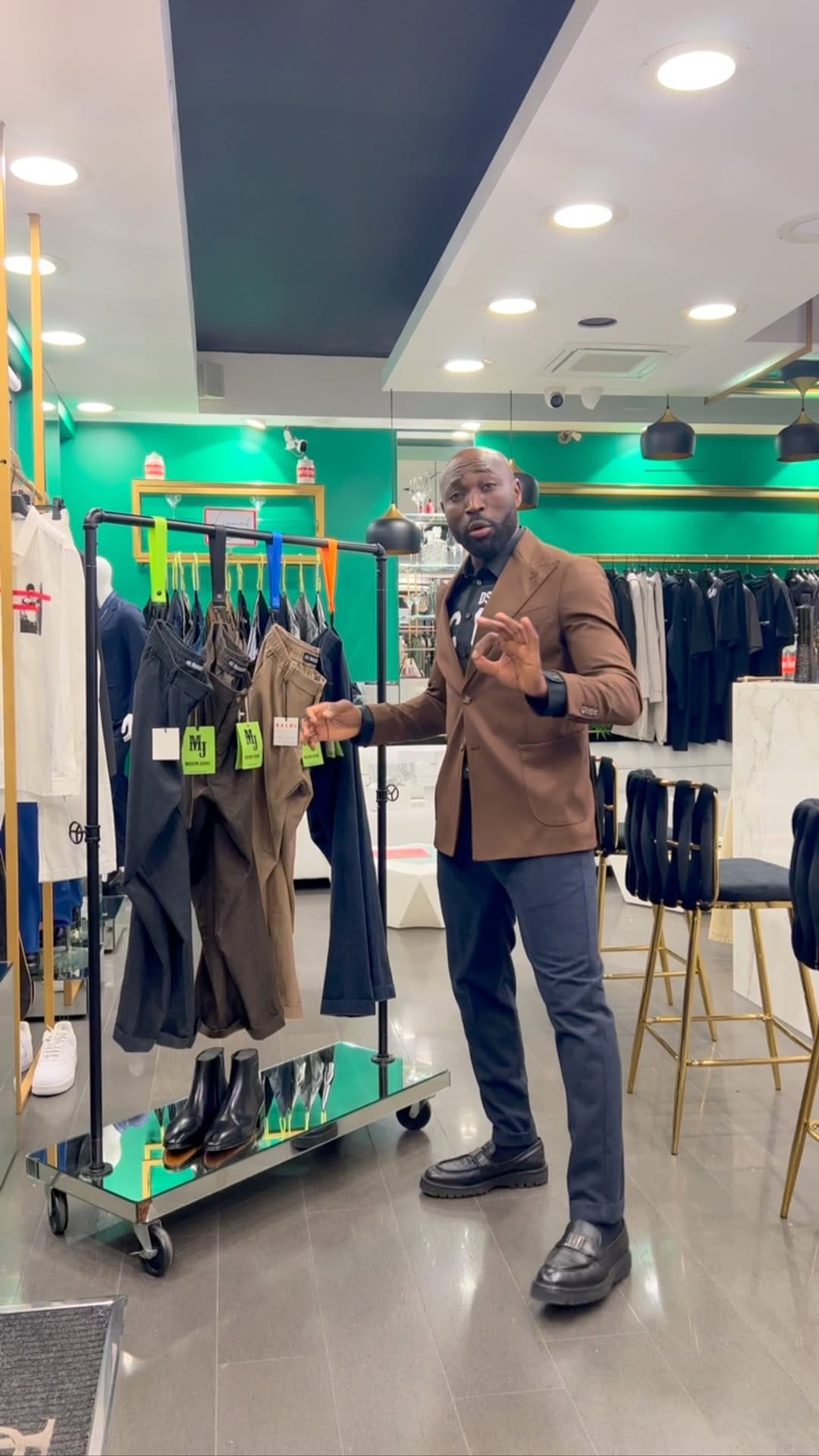 Post 7 by LIONEL BOUTIQUE SBT on Instagram (video)