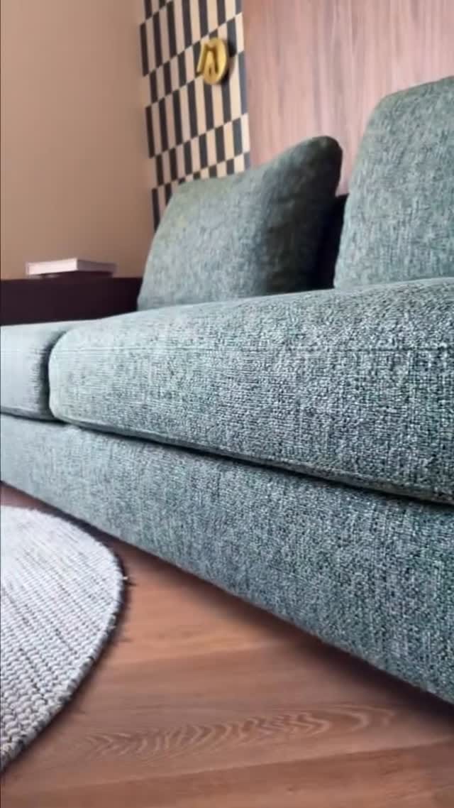 Post 3 by La Maison Convertible on Instagram (video)