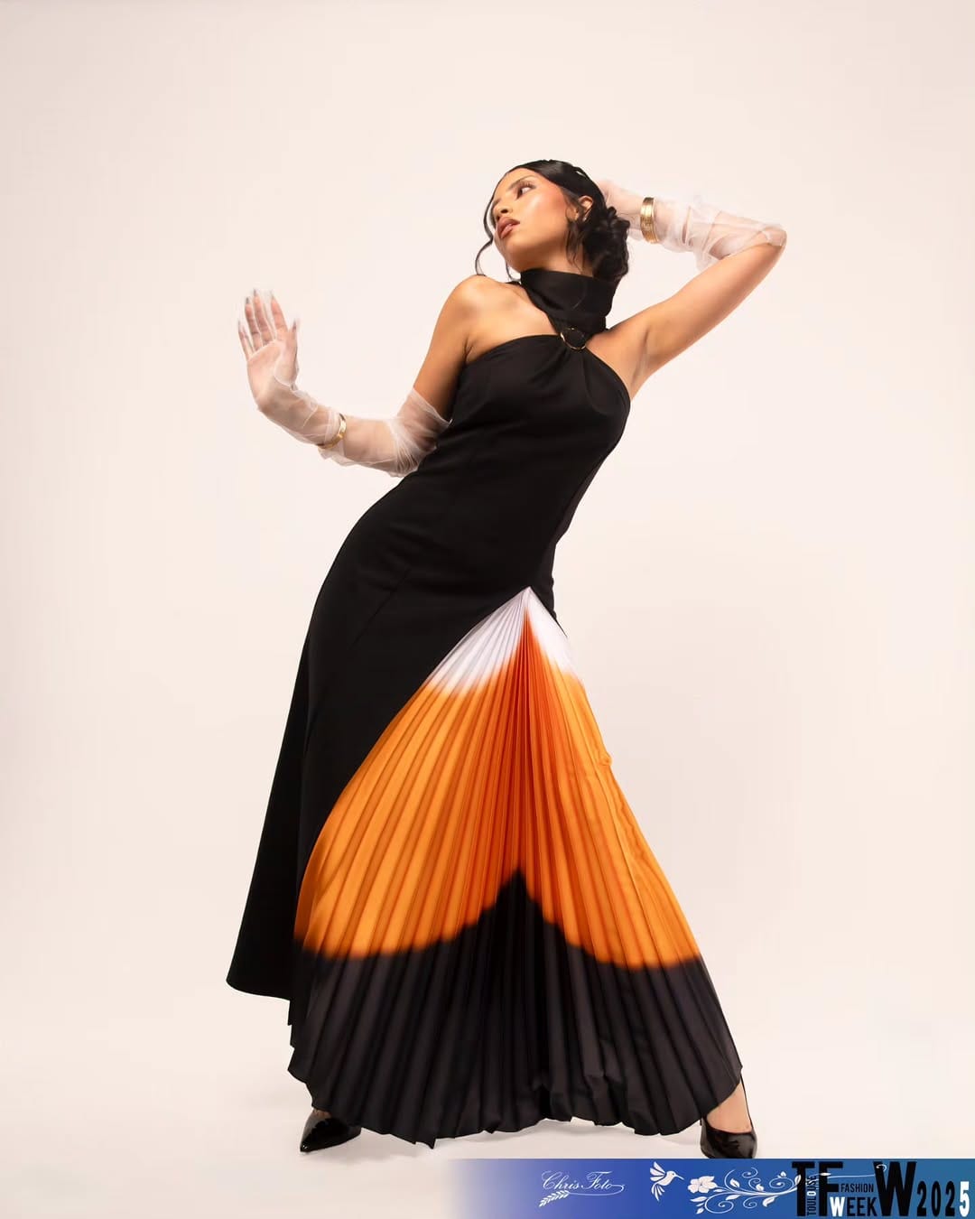 Post 3 by 🇫🇷/🇨🇴 Catalina Gayral 🇨🇴/🇫🇷                Photo/Défilé/Clip/Pub on Instagram (carousel)