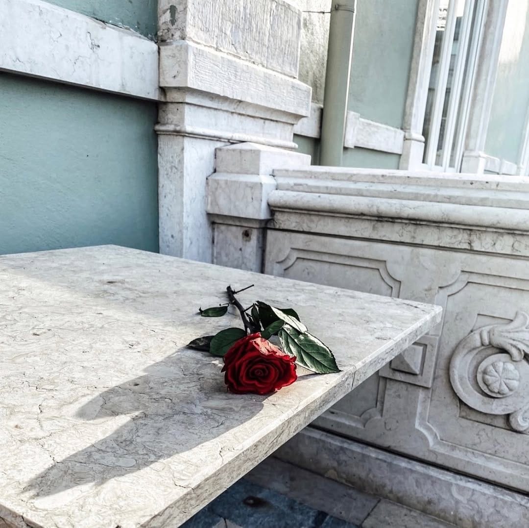Post 9 by FLEURS DE PARIS on Instagram (carousel)