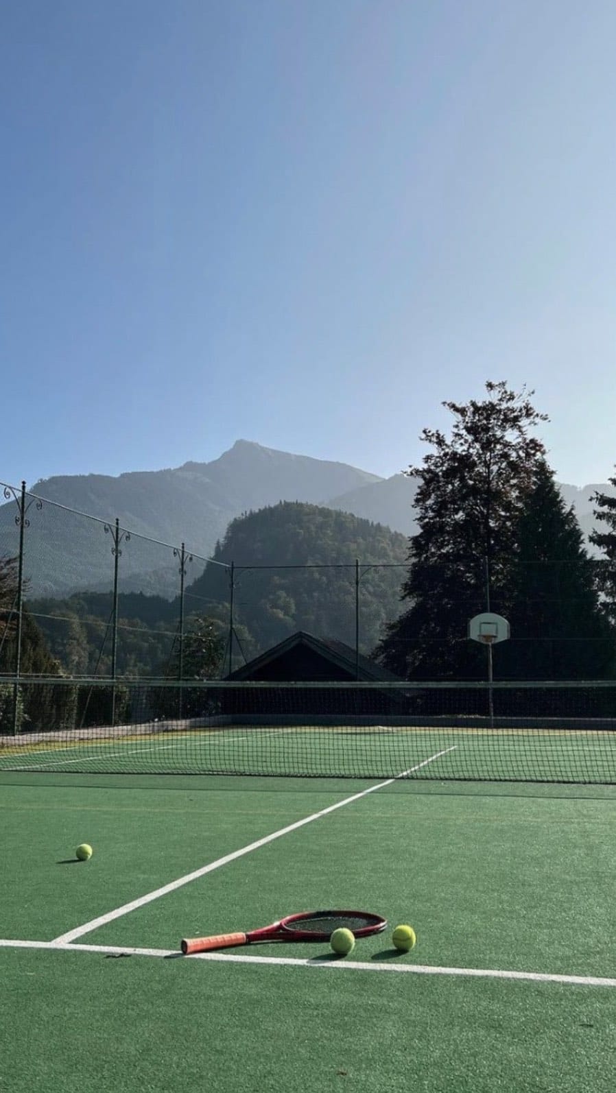 Post 4 by Jeanne Marchi on Instagram (video)