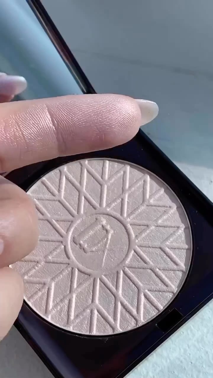 Post 3 by Viseartofficialindia on Instagram (video)