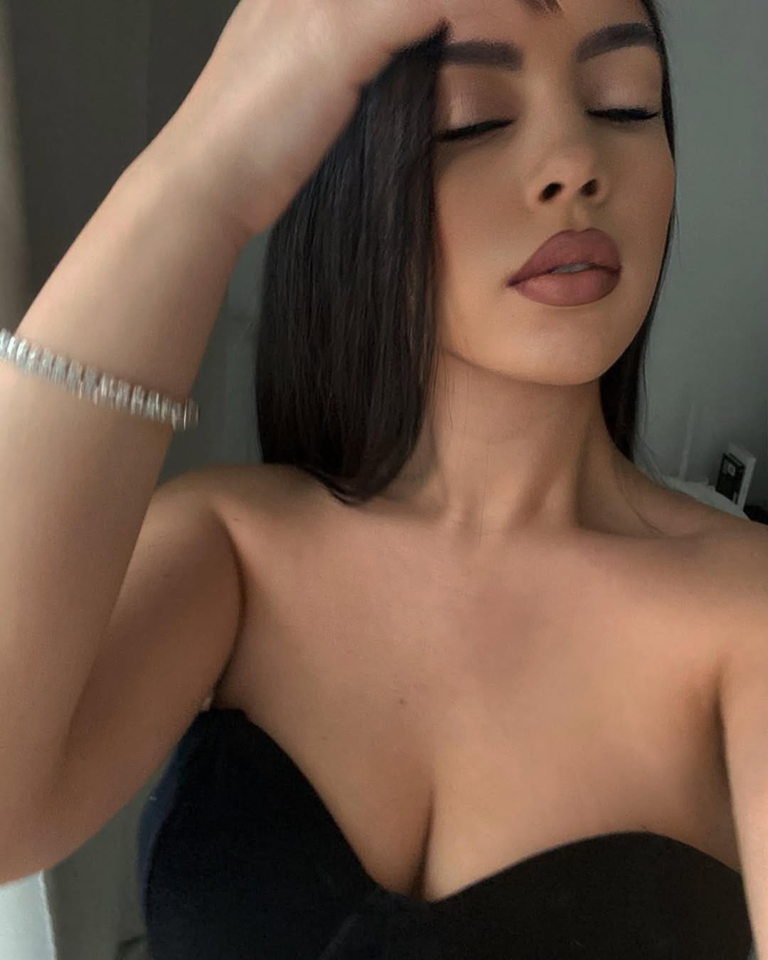 Post 9 by Dina Ali Debernard | STYLIST 🍉 on Instagram (image)