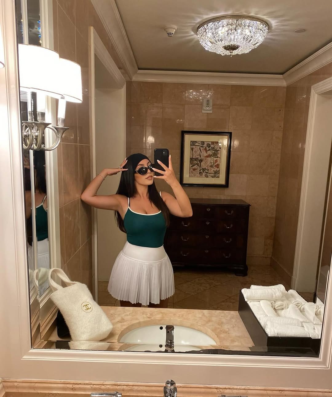 Post 7 by Dina Ali Debernard | STYLIST 🍉 on Instagram (carousel)