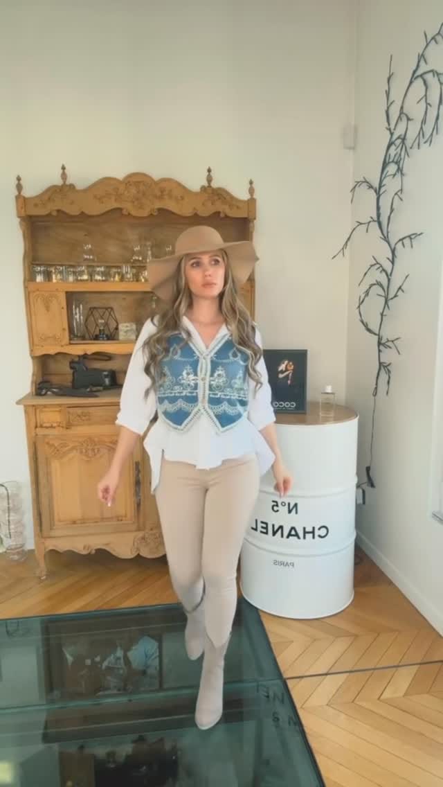Post 4 by LIAPARIS - Mode au féminin ✨ on Instagram (video)