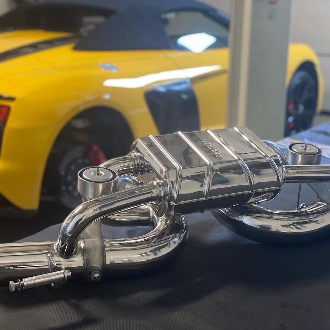 Post 1 by SupRcars.fr on Instagram (carousel)