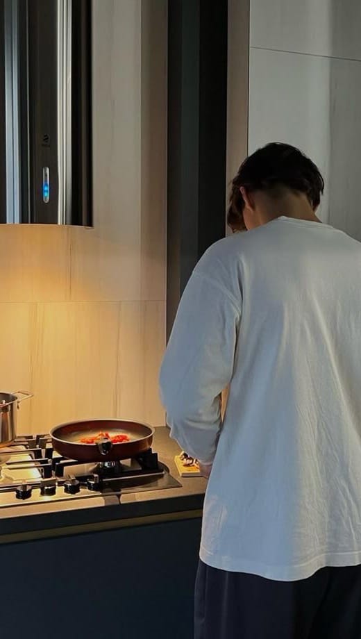 Post 6 by L’Habit de l’Homme on Instagram (video)