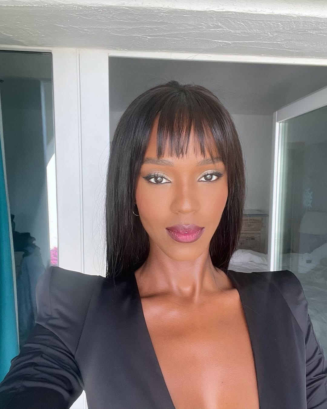 Post 6 by Leila Nda on Instagram (image)