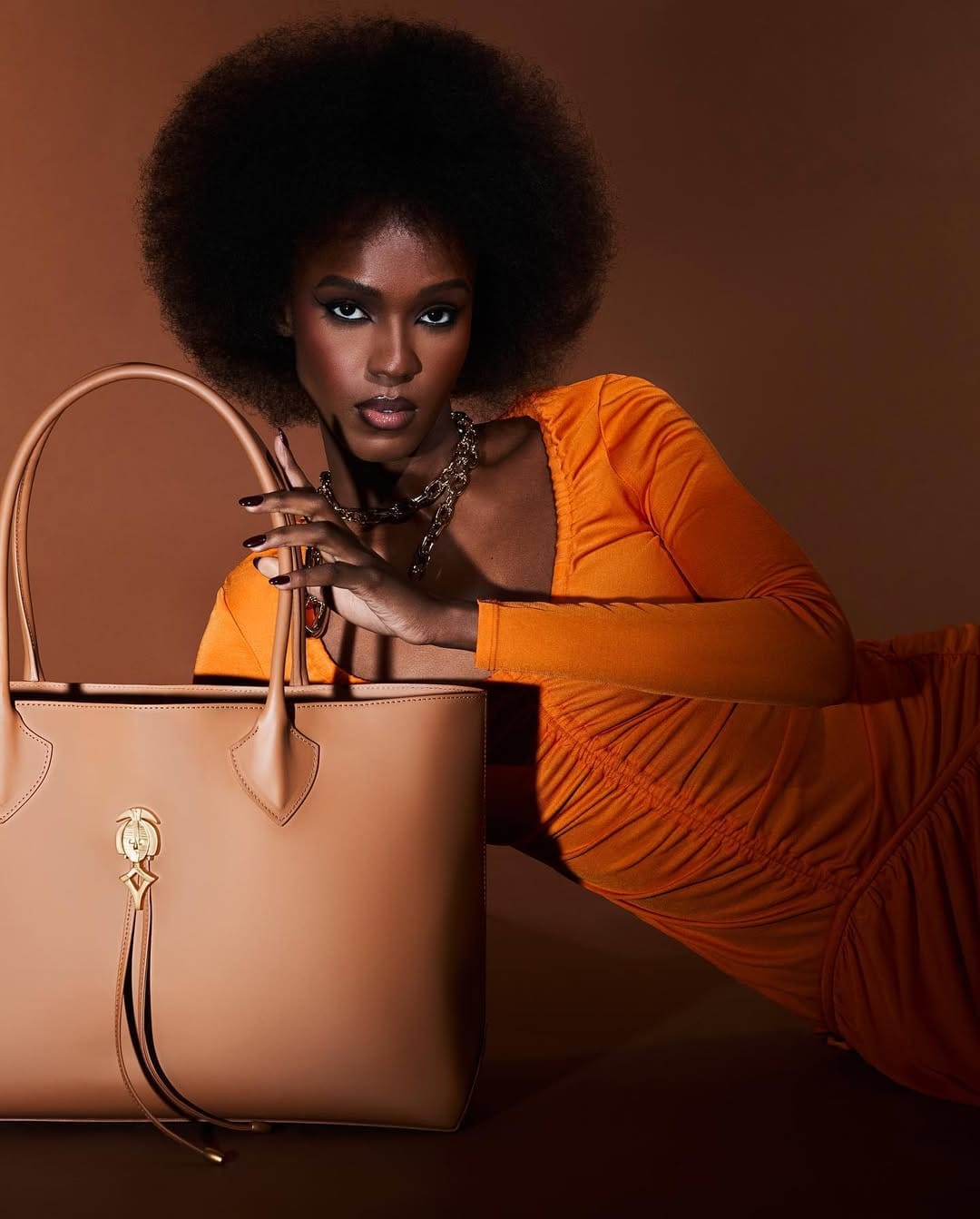 Post 10 by Leila Nda on Instagram (carousel)