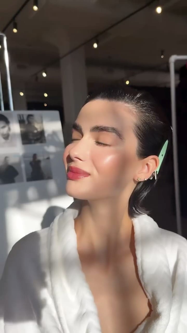 Post 3 by Vitória Mota on Instagram (video)